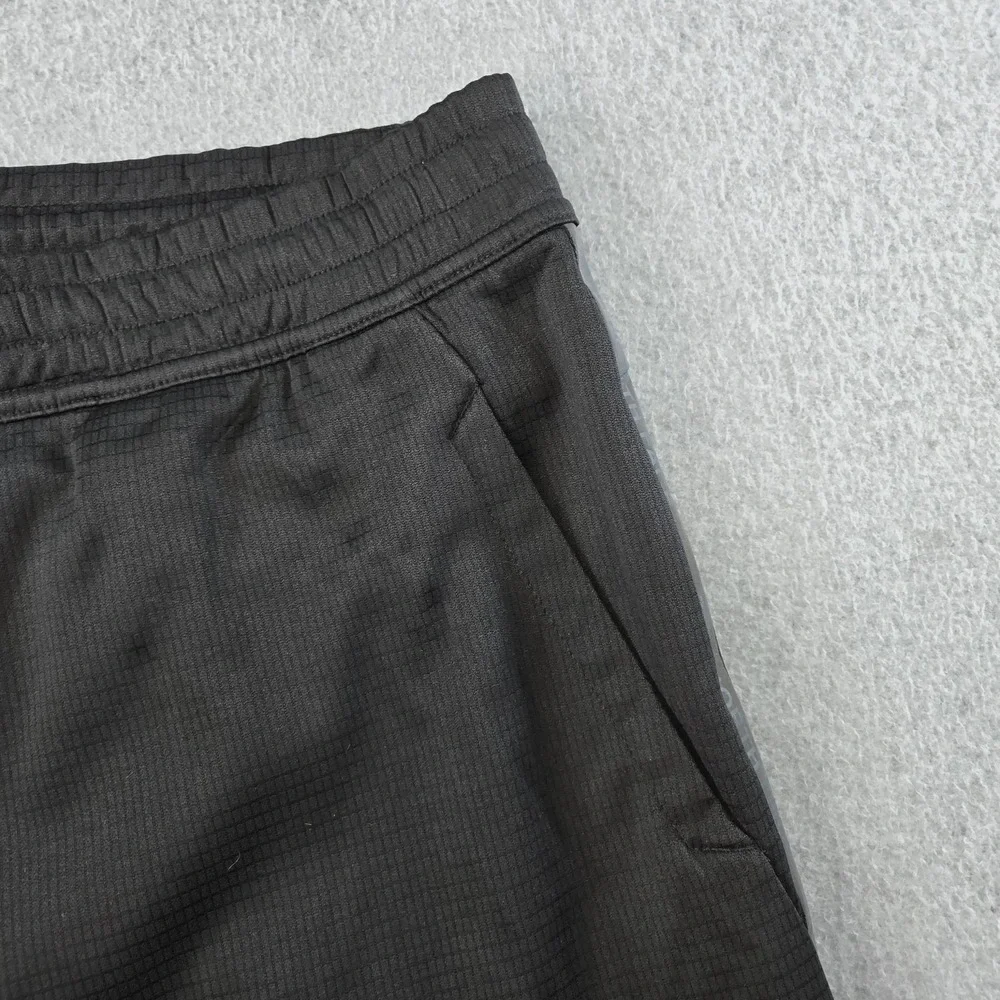 The North Face Shorts Mens‎ L Black Fleece Polyester Elastic Waist 10in